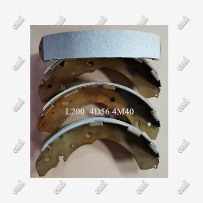 Mitsubishi L200 Drum Brake Shoes 4600A106 4600A122 Pick Up DV26 4D56 4M40