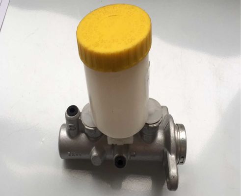 OEM 46010-25g00 Silinder ASSY OEM # 46010-25G00 Brake Master Cylinder 46010-25G00 Fits untuk PICK UP (D21) 2.4 2.5 2.7 4WD Brake Master Cylinder Pump 46010-25G00 Untuk Nissan Navara Pickup 1986-2008