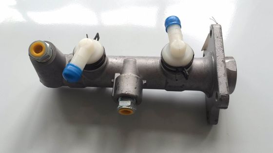 47201-36390 47201-36410 Brake Master Cylinder 47201-36390 Fits FITS TOYOTA COASTER HZB50 1HZ suku cadang Brake Master Cylinder 47201-36390 FITS COASTER Bus 1993-2001 2.7L 3.7D BB42L-BRMRS 1993-200