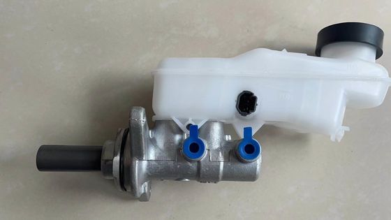 47201-02840 Nomor Bagian # 47201-02840 4720102840 Brake Master Cylinder 1pack