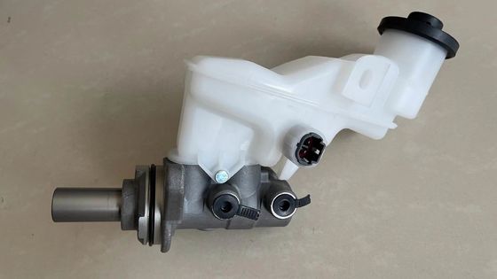 47201-0D390 1 Pc/set Brake Master Cylinder Sub-assembly 47201-0D390 472010D390 Front Brake Clutch Master Cylinder 47201-0d390 FITS TOYOTA